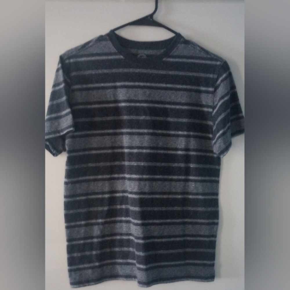 💥 4 items for $10💥3 pack T Shirts